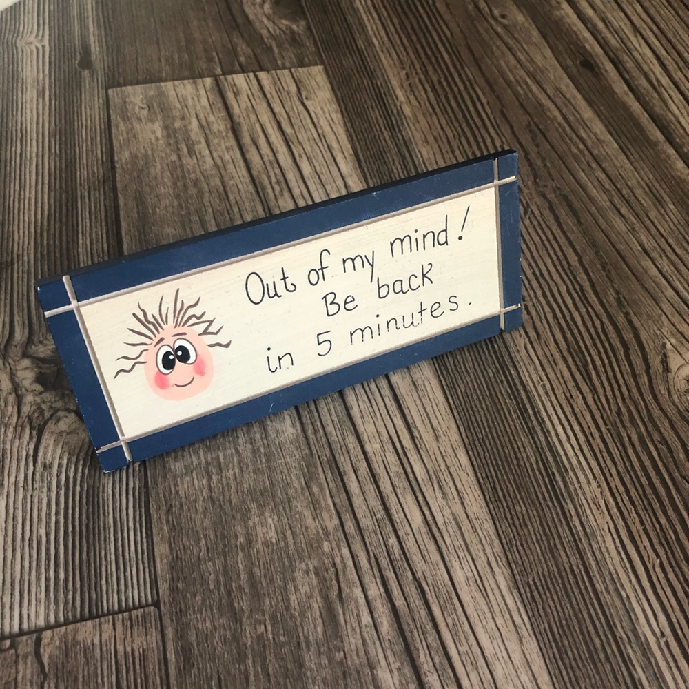 Cool to have in your office/front desk people 🤣🤣